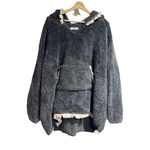Natural Life Women OS Gray Pullover Blanket Sweater Hooded Fringe Trim Sherpa